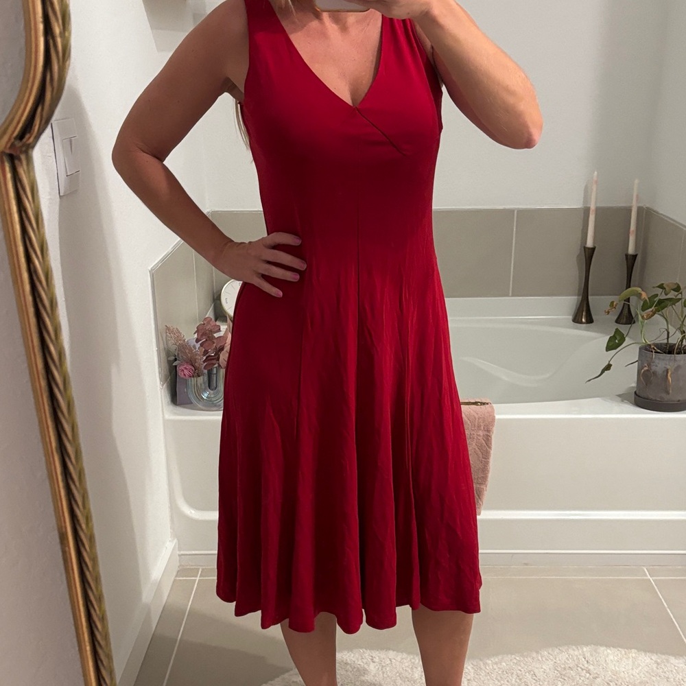 Lauren Ralph Lauren Red V-Neck Midi Dress | Quiet Luxury Minimalist Chic Size S